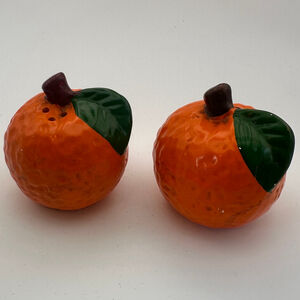 Vintage Orange Fruit Salt & Pepper Shakers – Retro Ceramic Kitchen Decor
